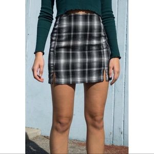 🚫SOLD🚫Brandy Melville cara skirt